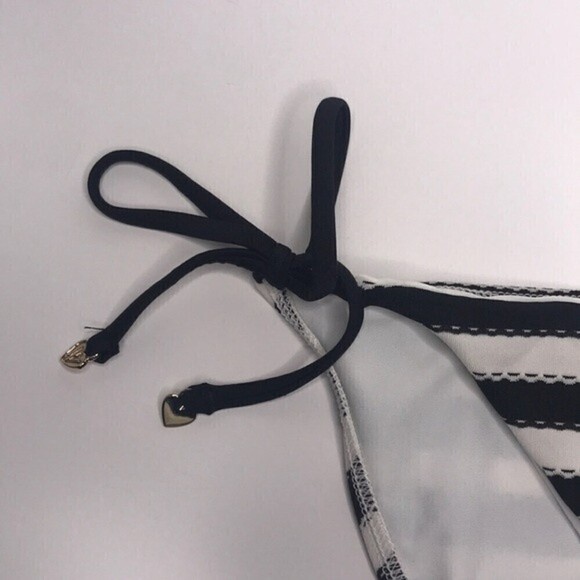 WIldfox Striped Dreamhouse Bikini Adjustable Tie Swim Bottoms Size Large - Picture 4 of 8